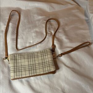 Elegant Checkered Crossbody Bag in Tan and Cream